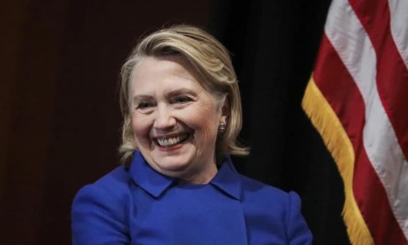 Bà Hillary Clinton và những câu nói hay về LGBT bằng Tiếng Anh